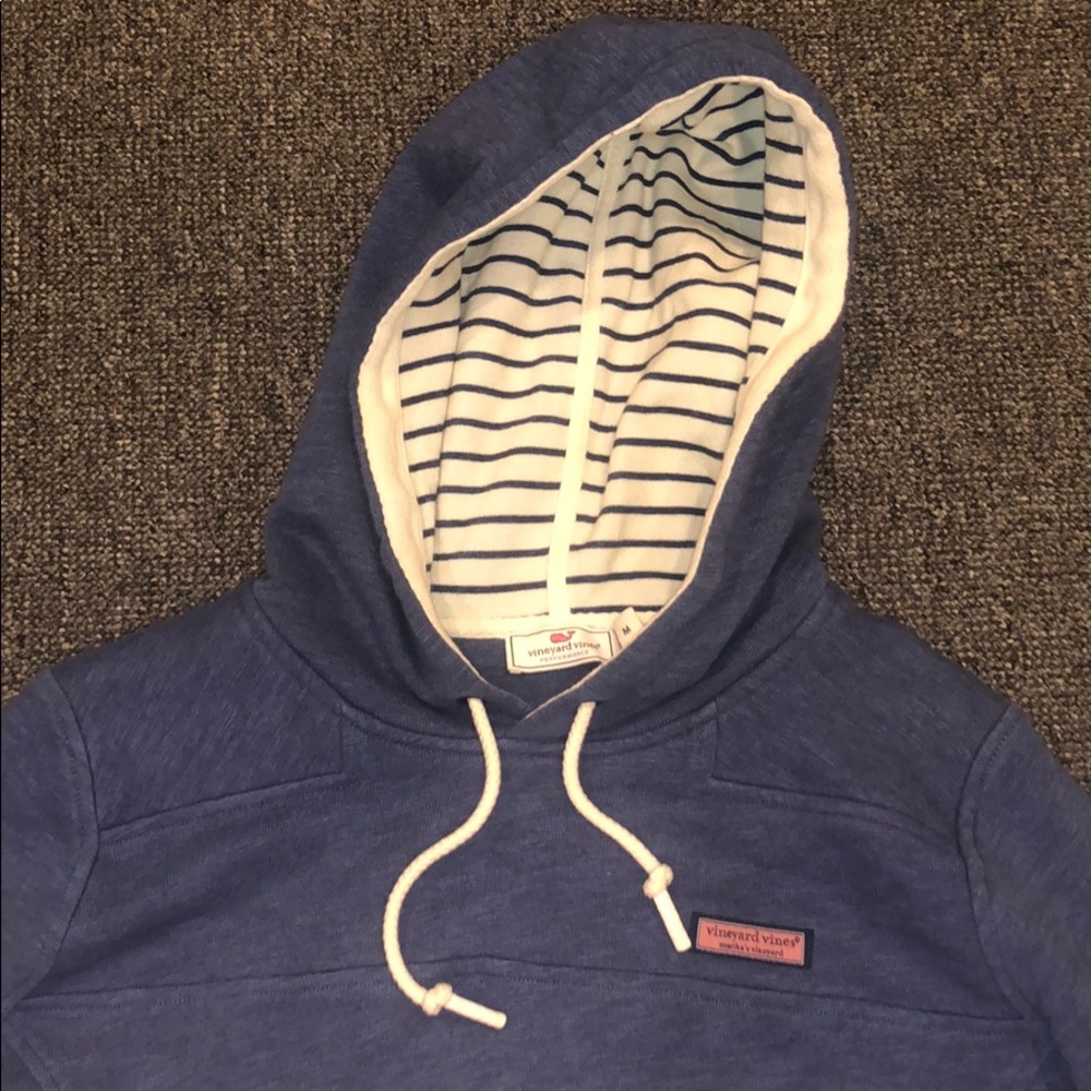Women medium blue vineyard vines hoodie